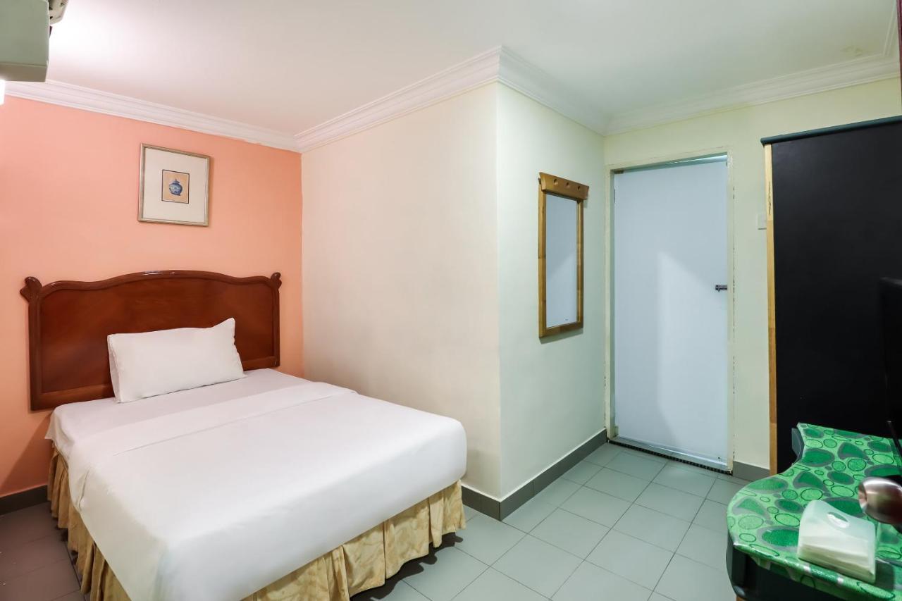 Oyo 89584 Hotel Sahara Kuala Kubu Bharu Exterior photo